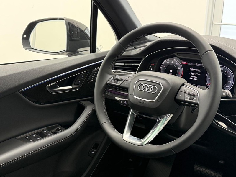 Audi Q7 Vehicle Image 9