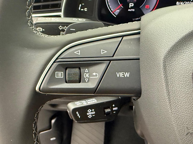 Audi Q7 Vehicle Image 12