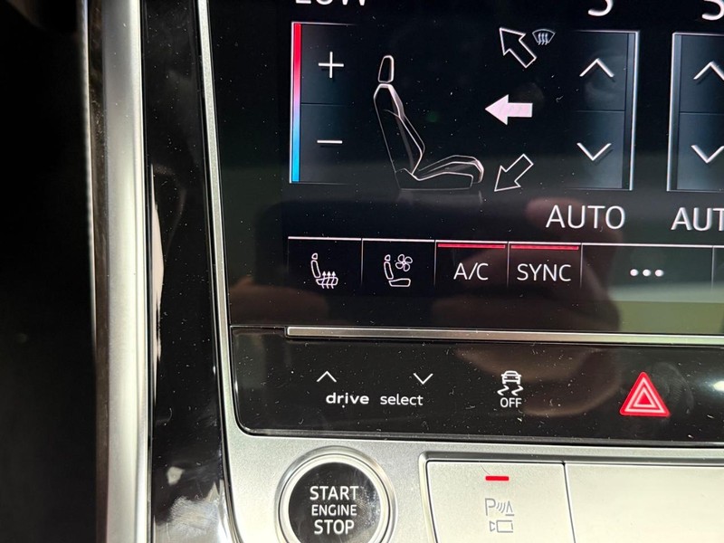 Audi Q7 Vehicle Image 15