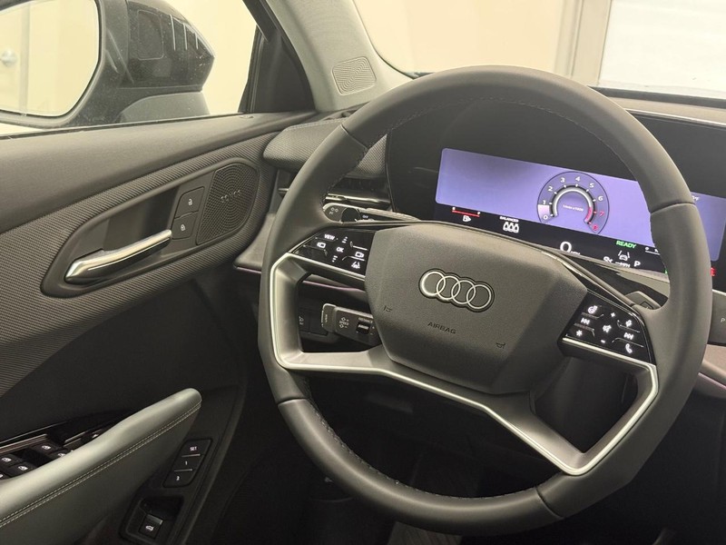 Audi Q3 Vehicle Image 7