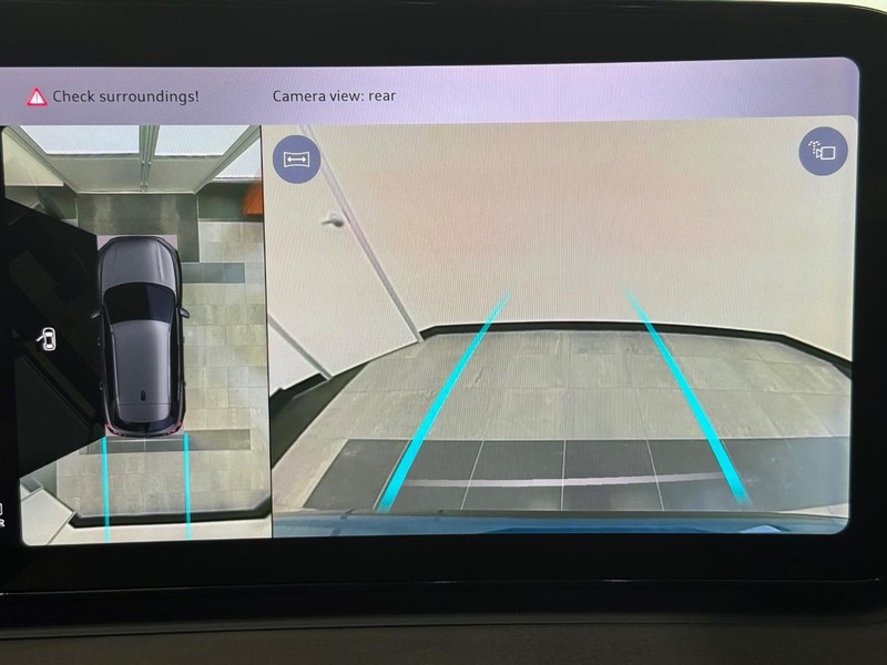 Audi Q3 Vehicle Image 13