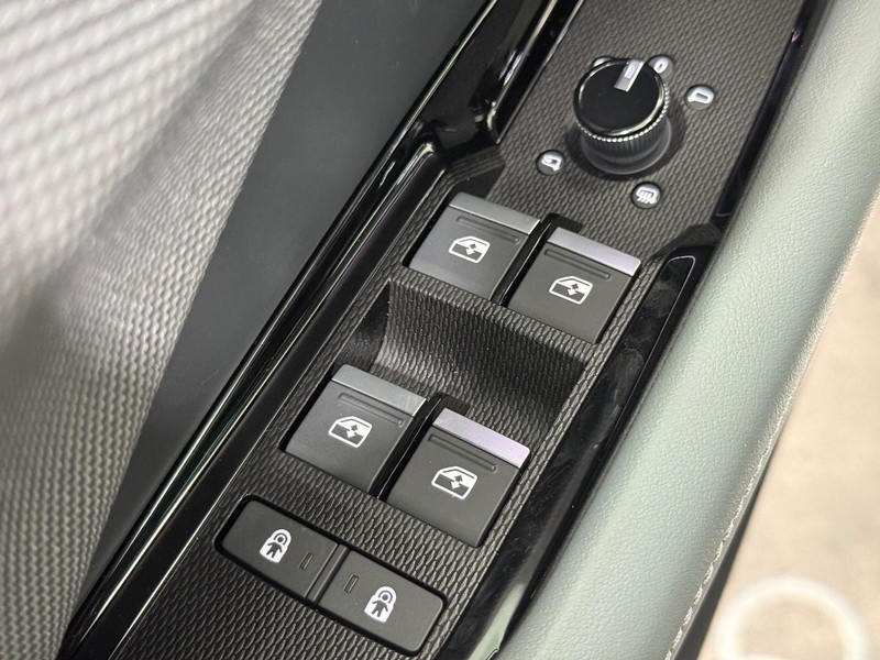 Audi Q3 Vehicle Image 14