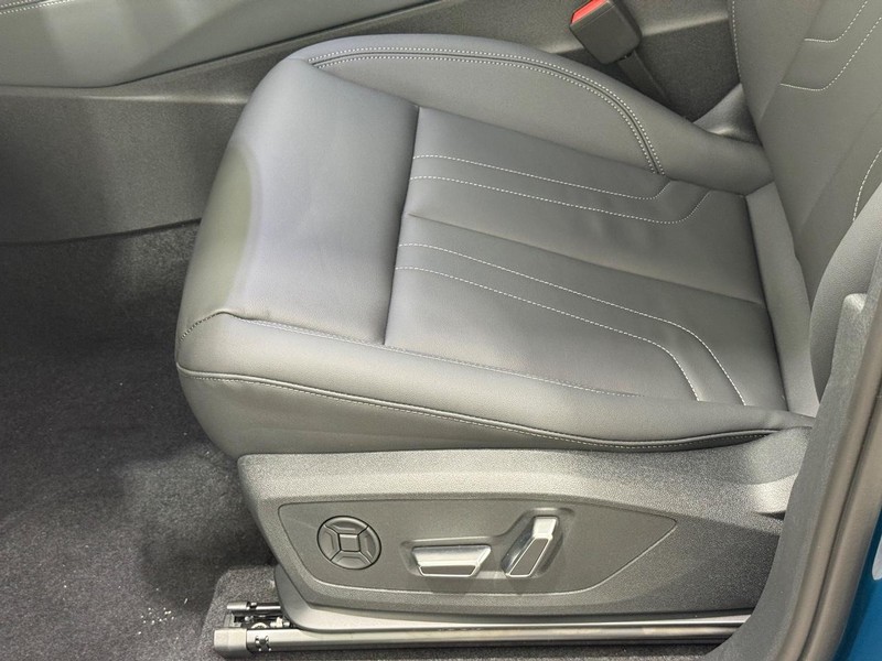 Audi Q3 Vehicle Image 15