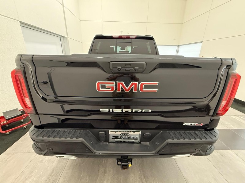 GMC Sierra 1500 Vehicle Image 3