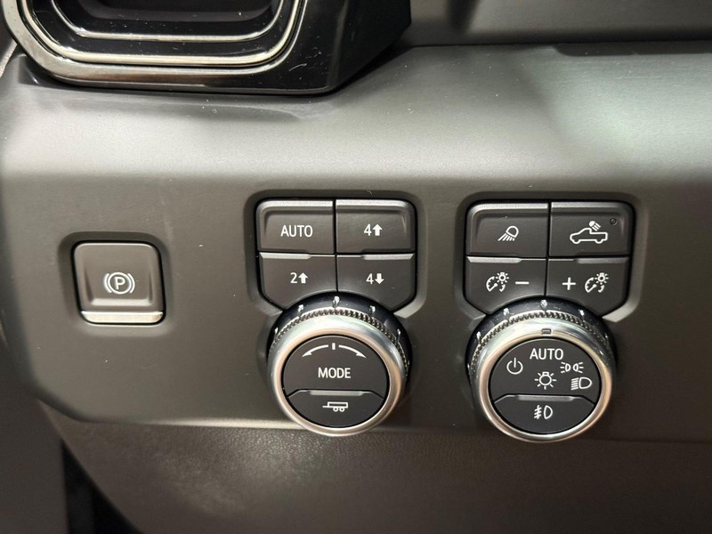 GMC Sierra 1500 Vehicle Image 15