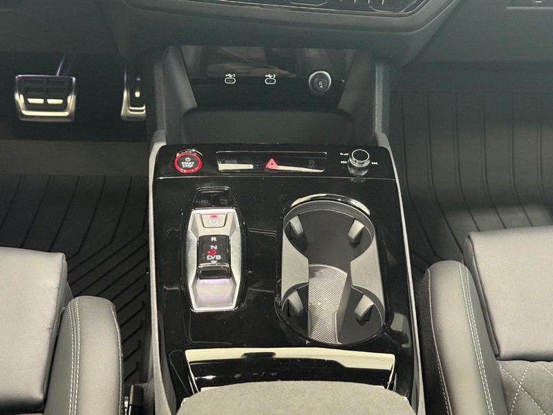 Audi SQ6 e-tron Sportback Vehicle Image 8