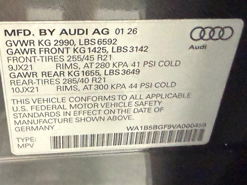 Audi SQ6 e-tron Sportback Vehicle Image 17