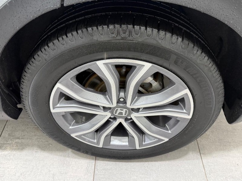 Honda CR-V Vehicle Image 5