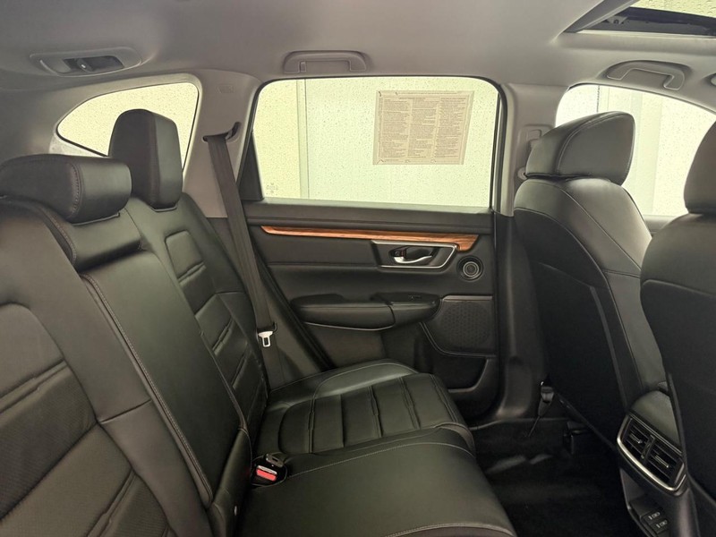 Honda CR-V Vehicle Image 8