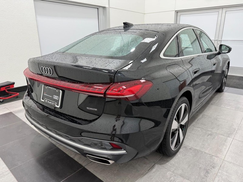 Audi A5 Vehicle Full-screen Gallery Image 02