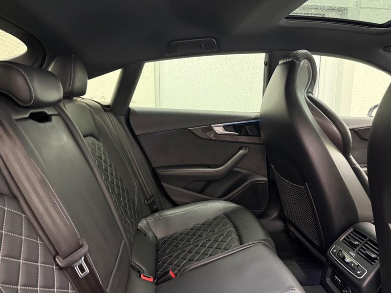 Audi S5 Sportback Vehicle Image 8