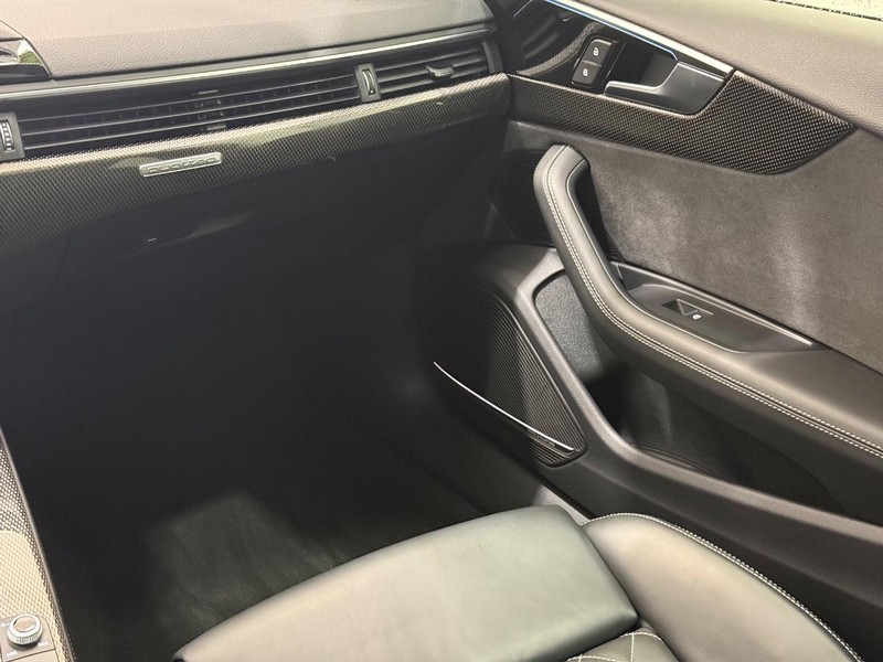 Audi S5 Sportback Vehicle Image 13