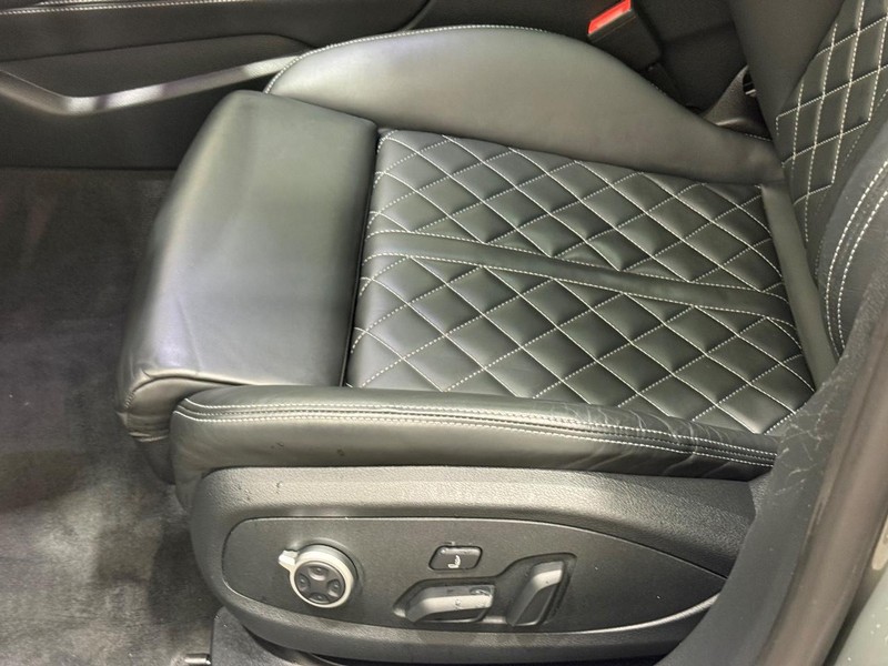 Audi S5 Sportback Vehicle Image 22
