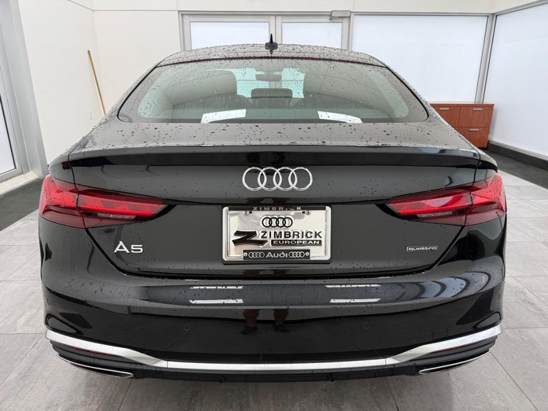 Audi A5 Sportback Vehicle Full-screen Gallery Image 03