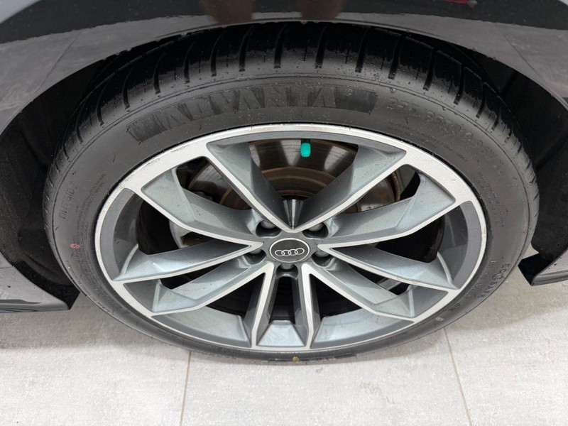 Audi A5 Sportback Vehicle Full-screen Gallery Image 05