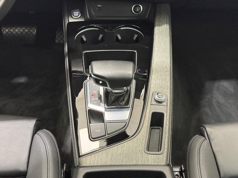 Audi A5 Sportback Vehicle Full-screen Gallery Image 11