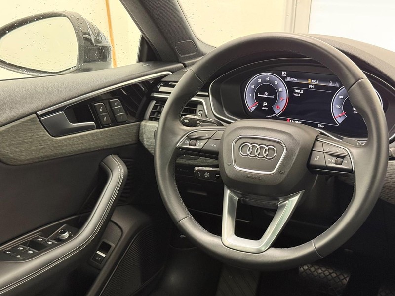 Audi A5 Sportback Vehicle Full-screen Gallery Image 12
