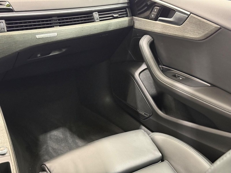 Audi A5 Sportback Vehicle Full-screen Gallery Image 13