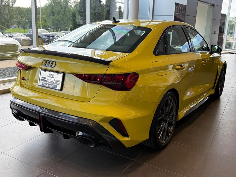 Audi RS 3 Vehicle Image 2