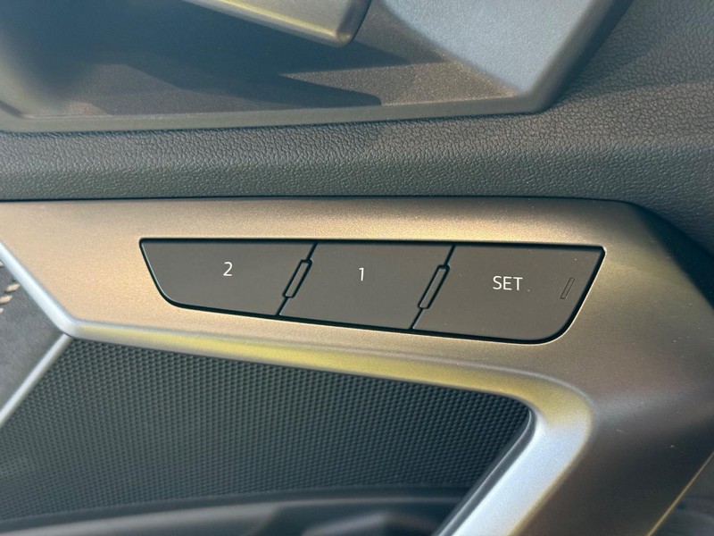 Audi RS 3 Vehicle Image 10