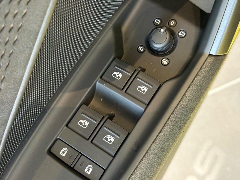 Audi RS 3 Vehicle Image 13