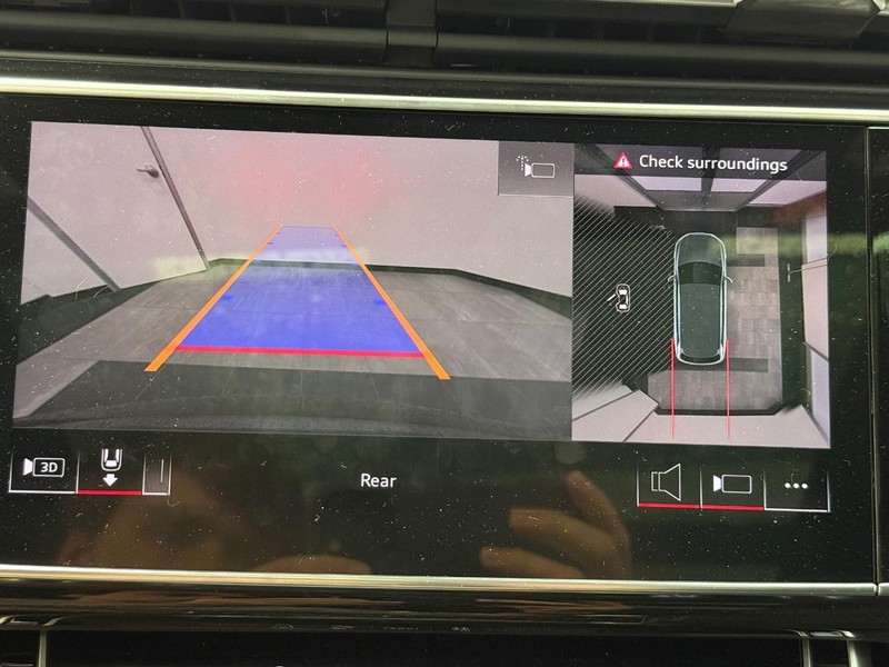 Audi Q7 Vehicle Image 13