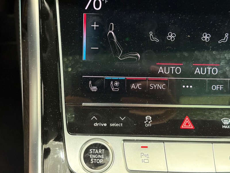 Audi Q7 Vehicle Image 14