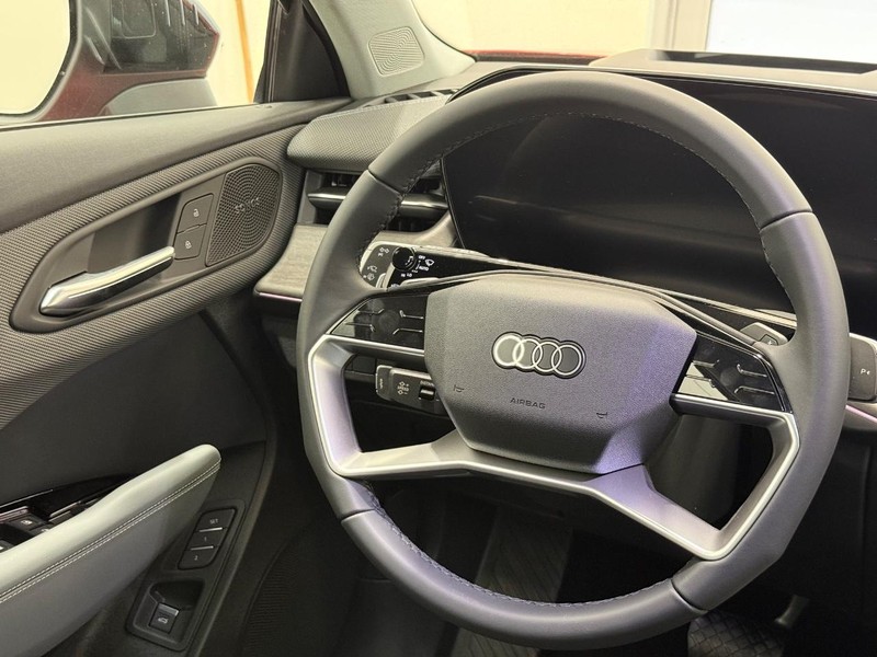 Audi Q3 Vehicle Image 7