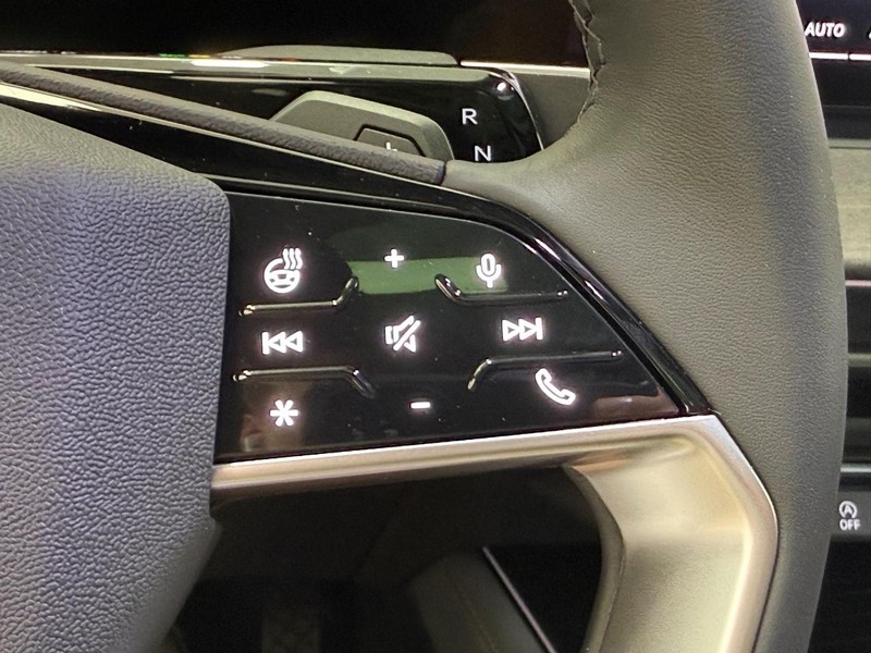 Audi Q3 Vehicle Image 10