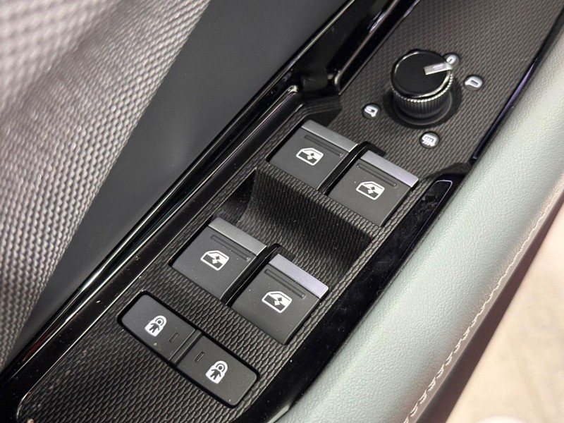Audi Q3 Vehicle Image 14
