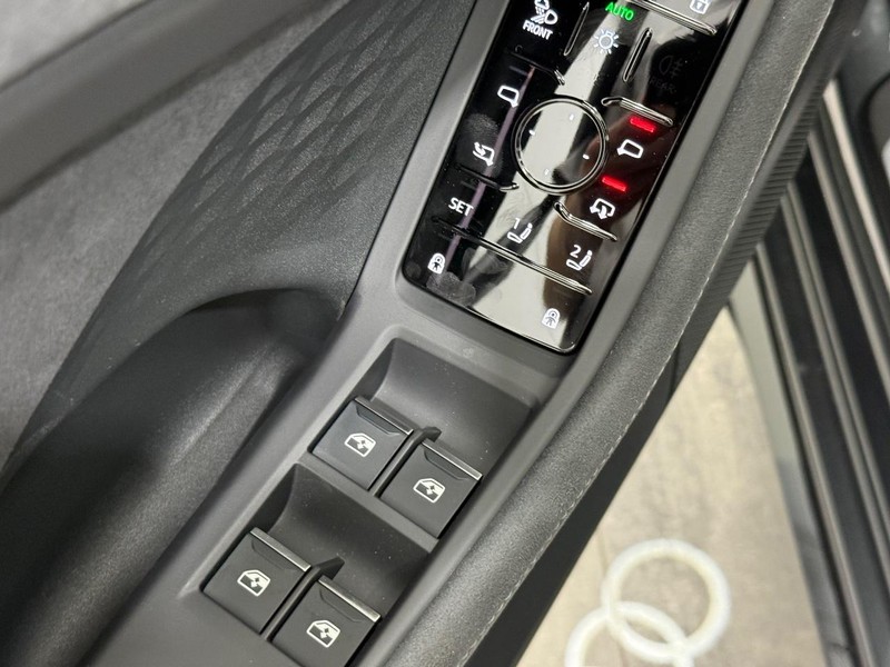 Audi A6 Sedan Vehicle Image 14
