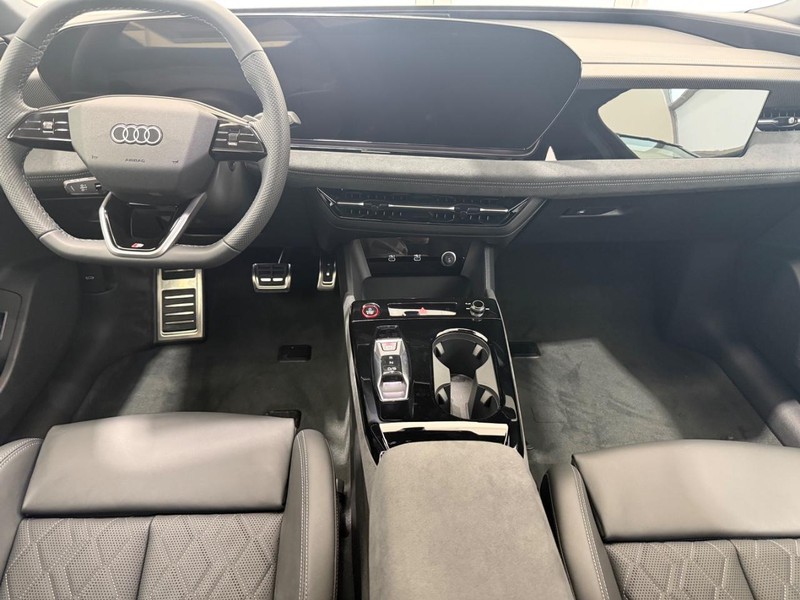 Audi S6 e-tron Vehicle Image 5