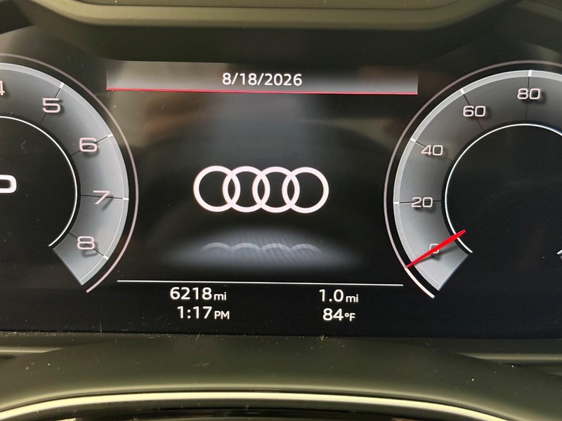 Audi Q7 Vehicle Image 18