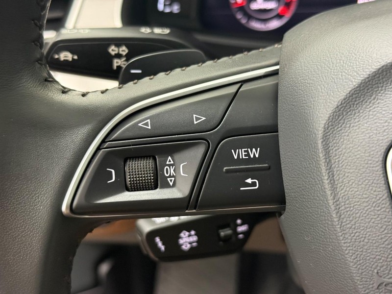 Audi Q7 Vehicle Image 15
