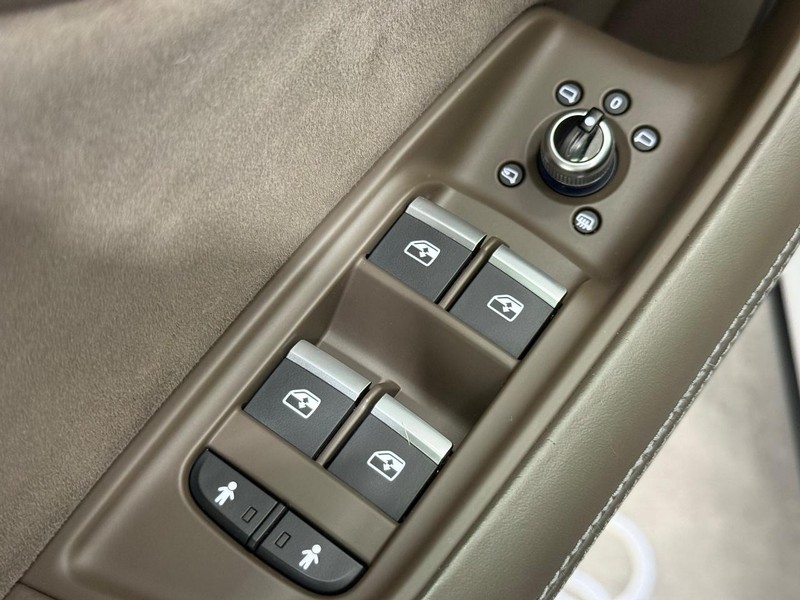 Audi Q7 Vehicle Image 20