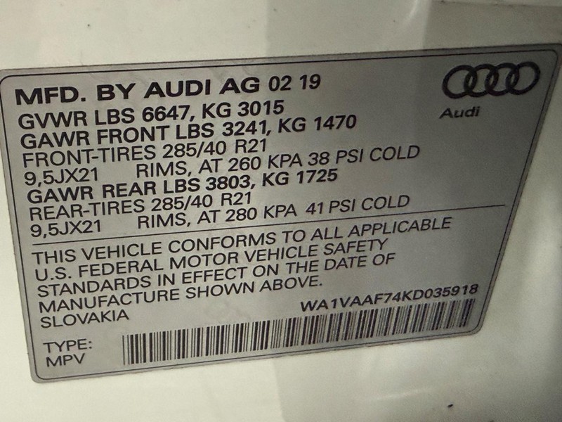 Audi Q7 Vehicle Image 22