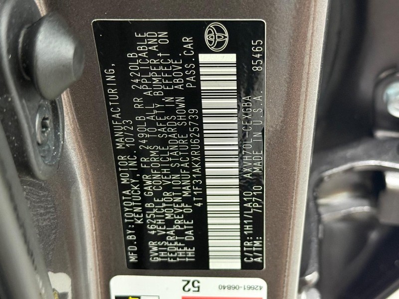 Toyota Camry Vehicle Image 21