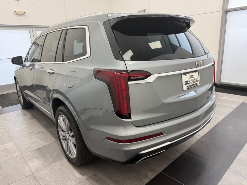 Cadillac XT6 Vehicle Image 4