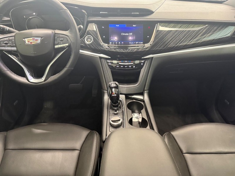 Cadillac XT6 Vehicle Image 9