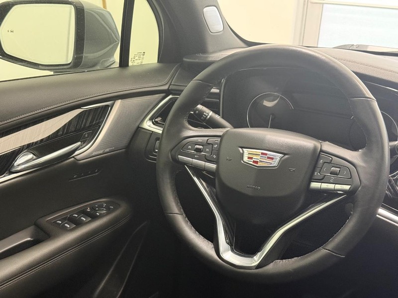 Cadillac XT6 Vehicle Image 12