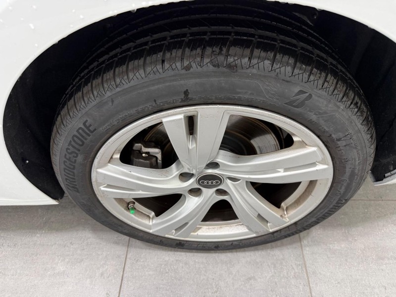 Audi A5 Vehicle Image 5