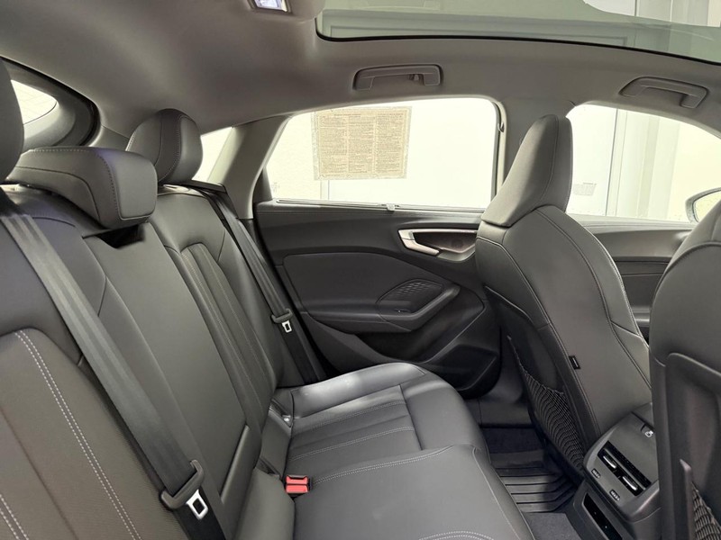Audi A5 Vehicle Image 8