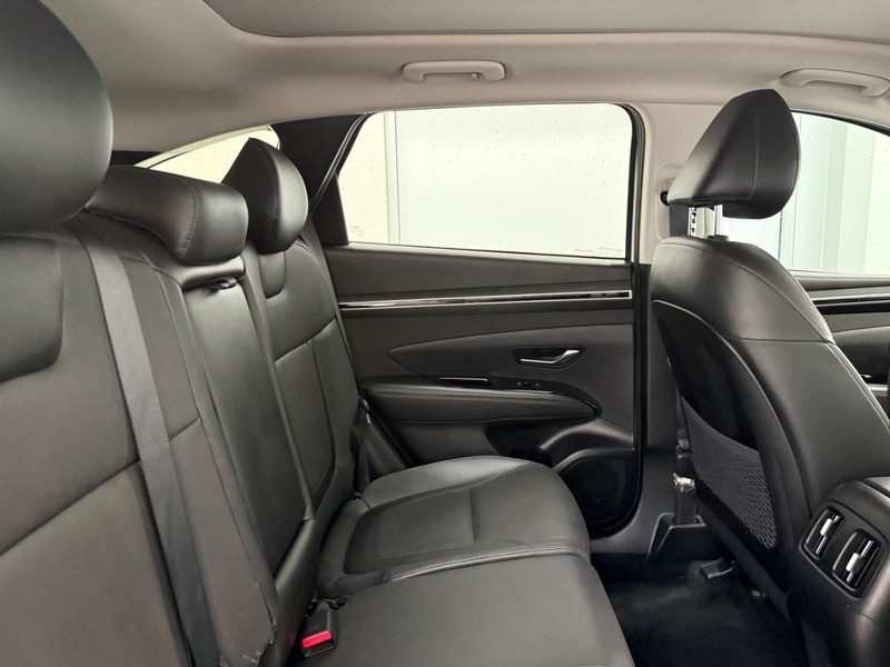 Hyundai Tucson Vehicle Image 8