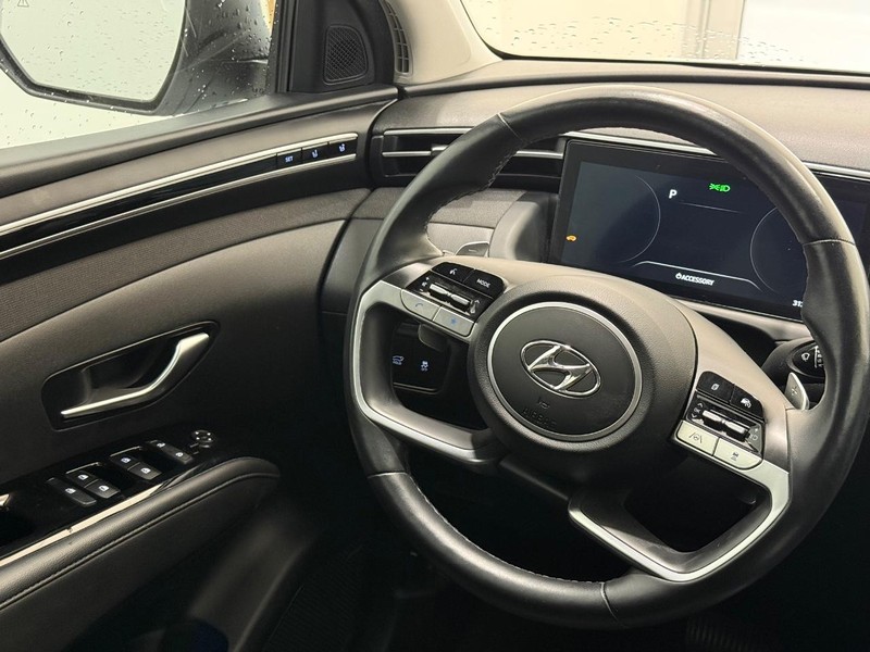 Hyundai Tucson Vehicle Image 12