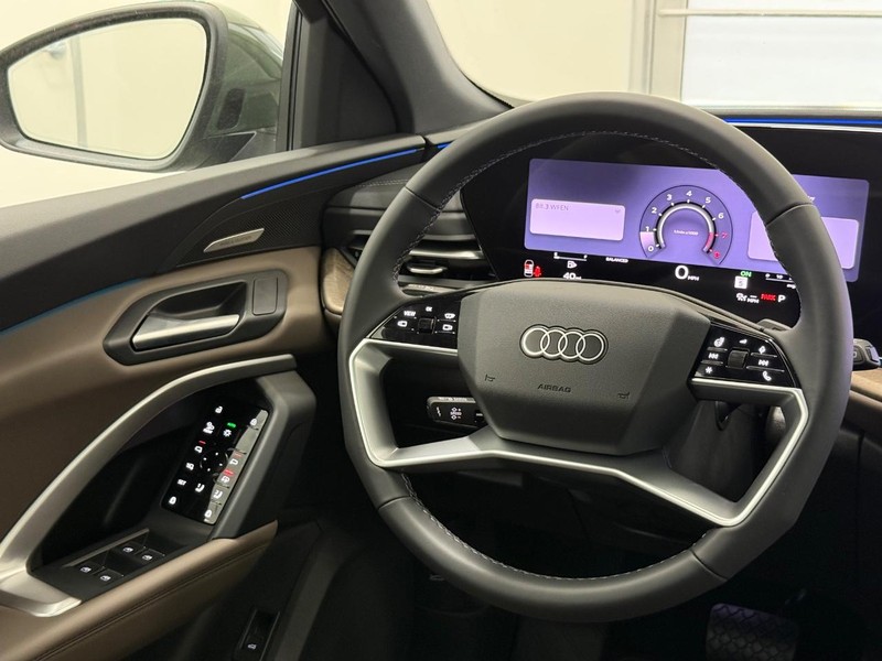Audi Q5 Vehicle Image 8