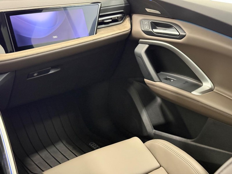 Audi Q5 Vehicle Image 9