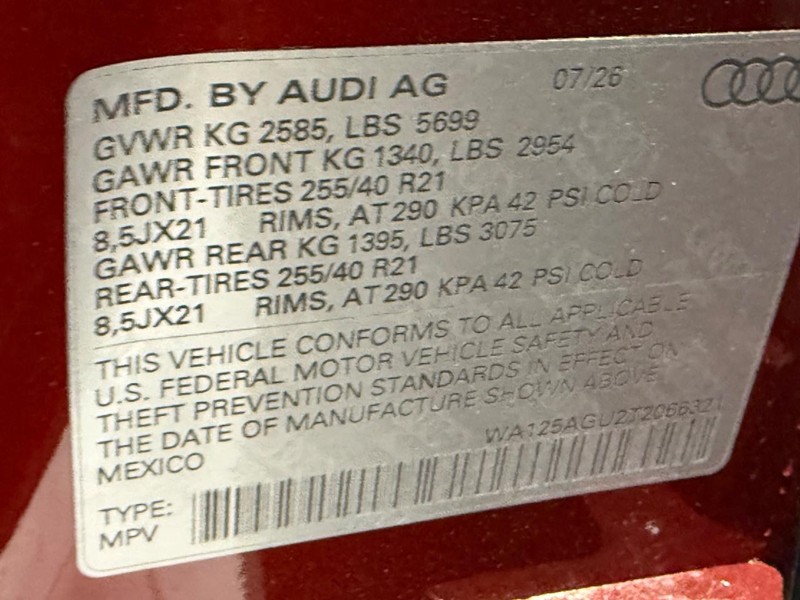 Audi SQ5 Vehicle Image 16