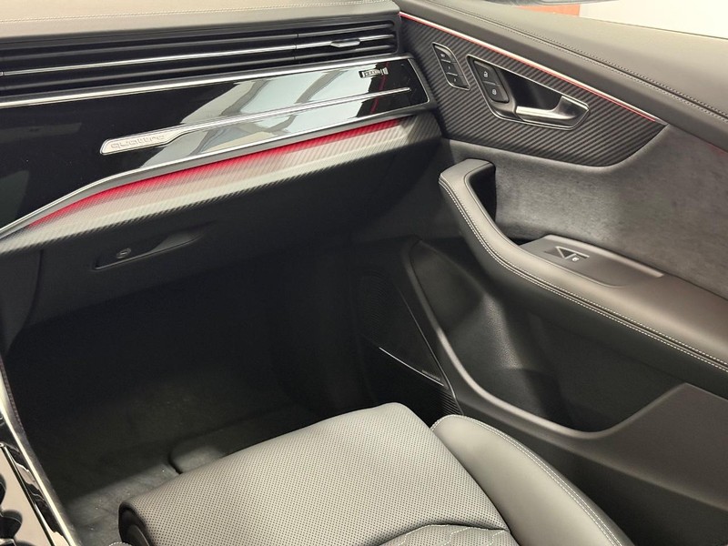Audi RS Q8 Vehicle Image 9