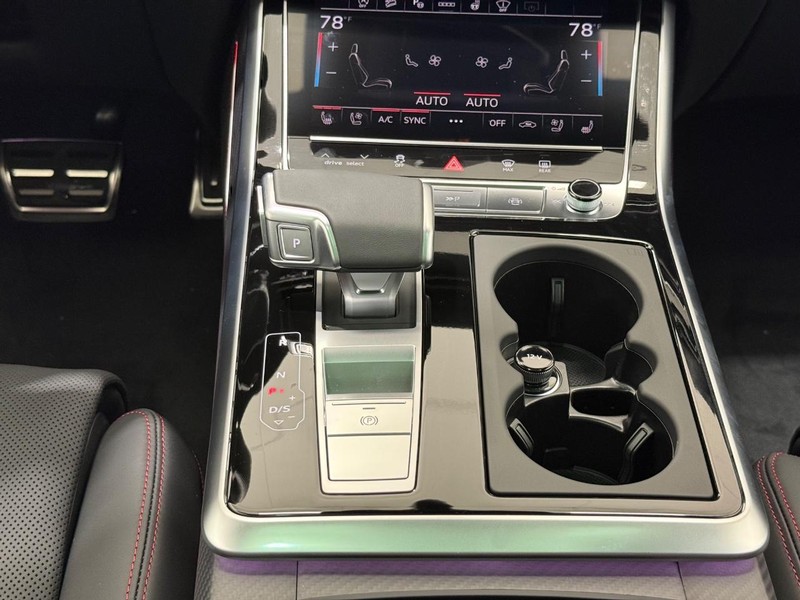 Audi Q8 Vehicle Image 7