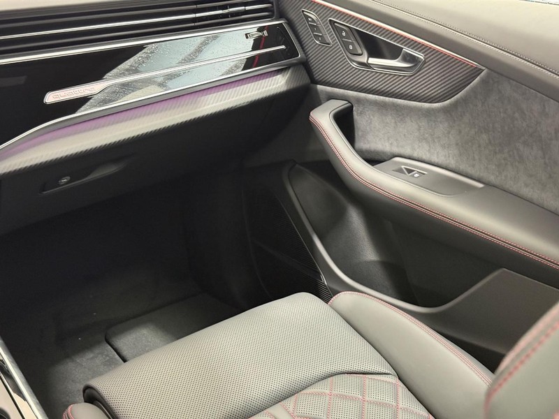 Audi Q8 Vehicle Image 9
